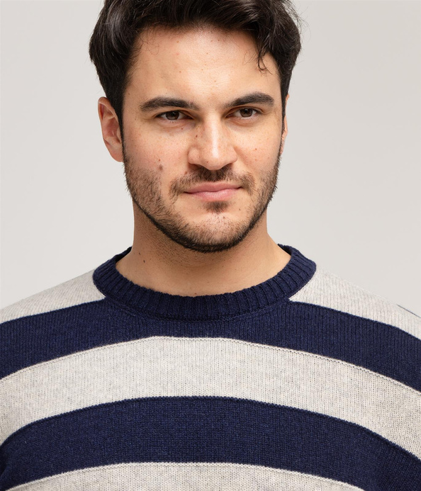 Wełniany sweter w poziome paski DELTA 0027 GREY STRIPES