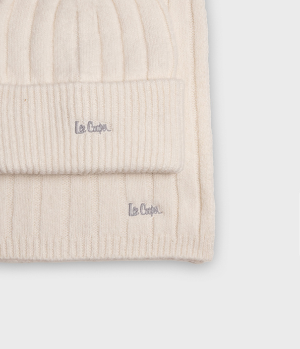 Komplet z kaszmirem czapka zimowa damska i szalik 3321 OFF WHITE