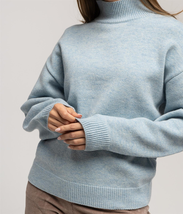 Golf z jagnięcej wełny AIDA 8020 BLUE