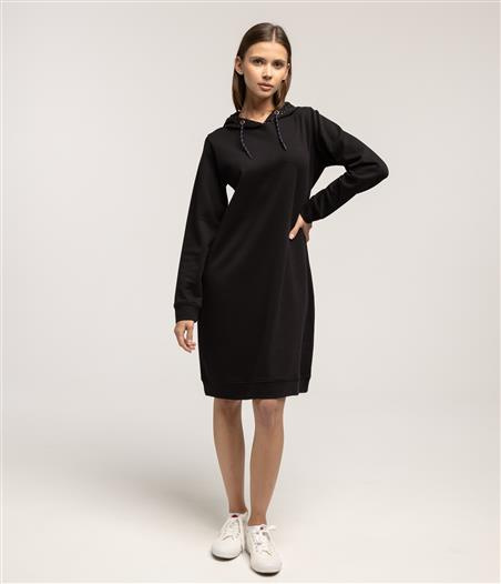 Sukienka midi z kapturem NEL 5534 BLACK